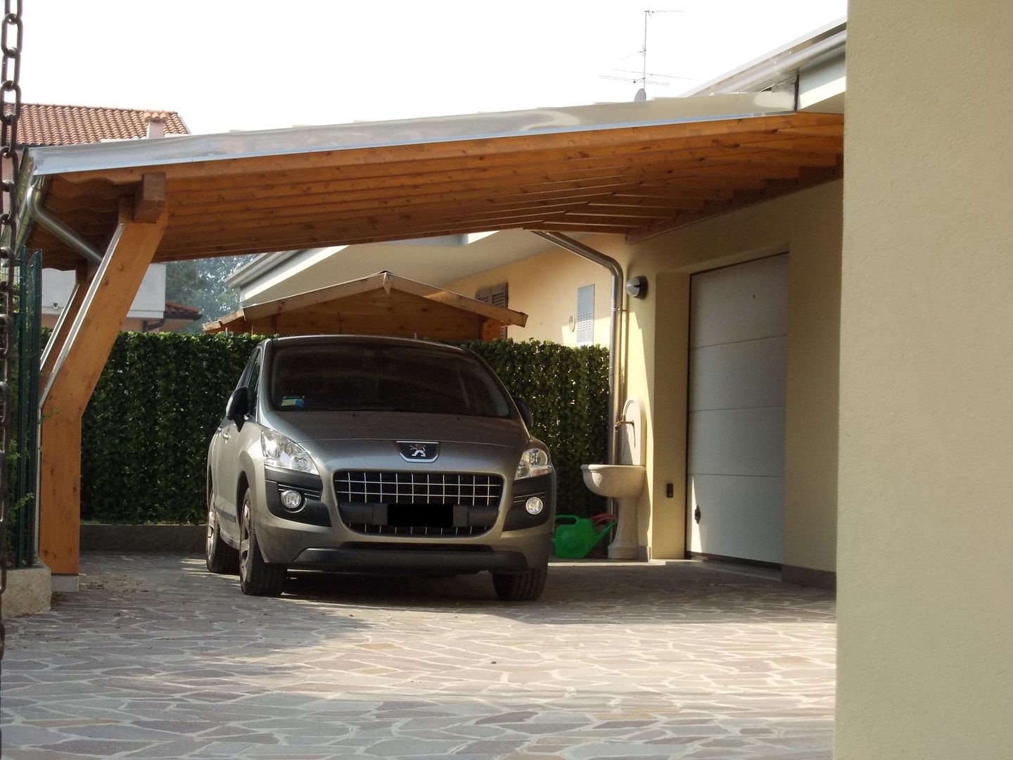 CarPort Alfa Porticati S.r.l.s. Garage/Rimessa in stile moderno Garage/Rimessa