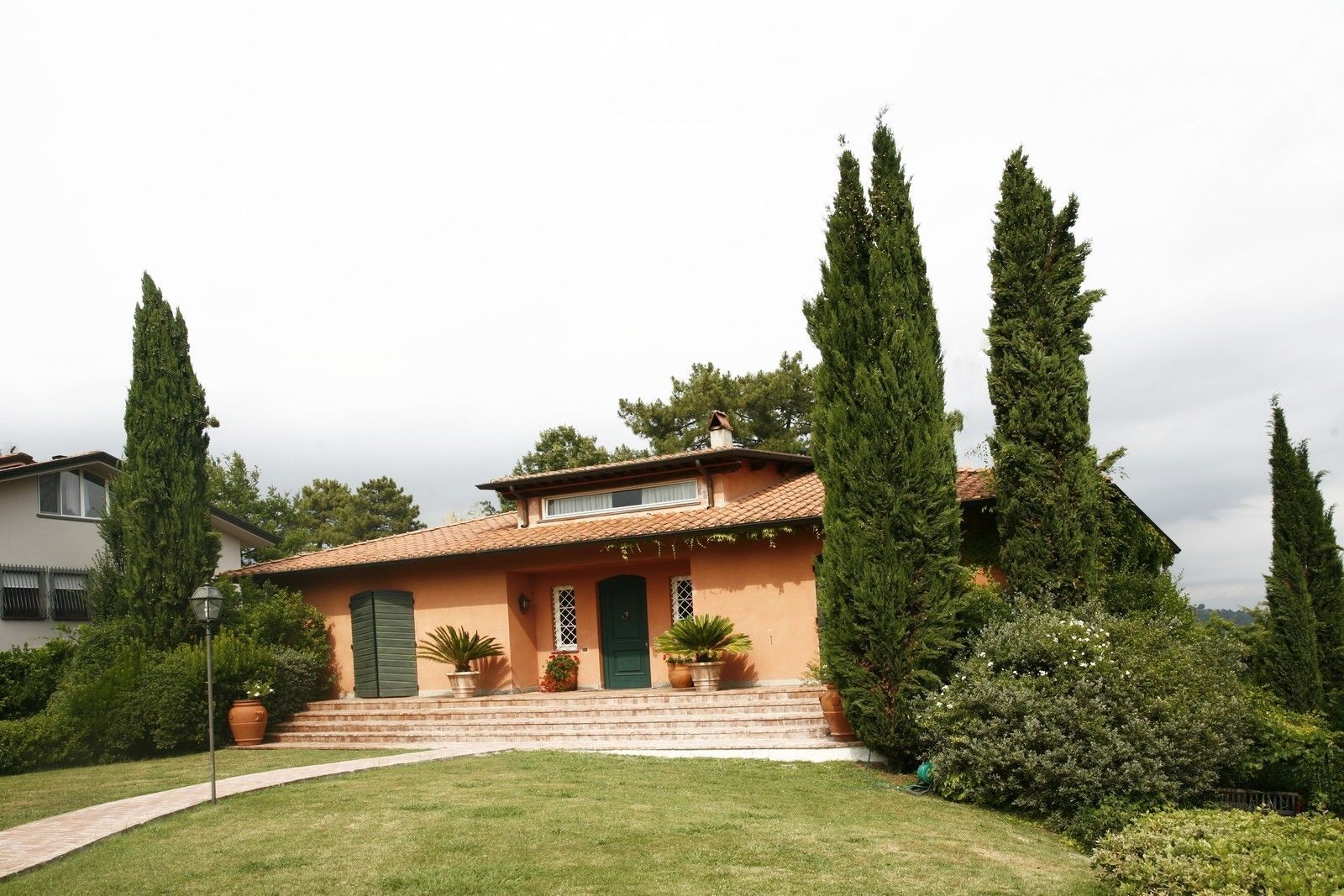 Villa Fotabosco, Studio Tecnico Fanucchi Studio Tecnico Fanucchi Classic style houses