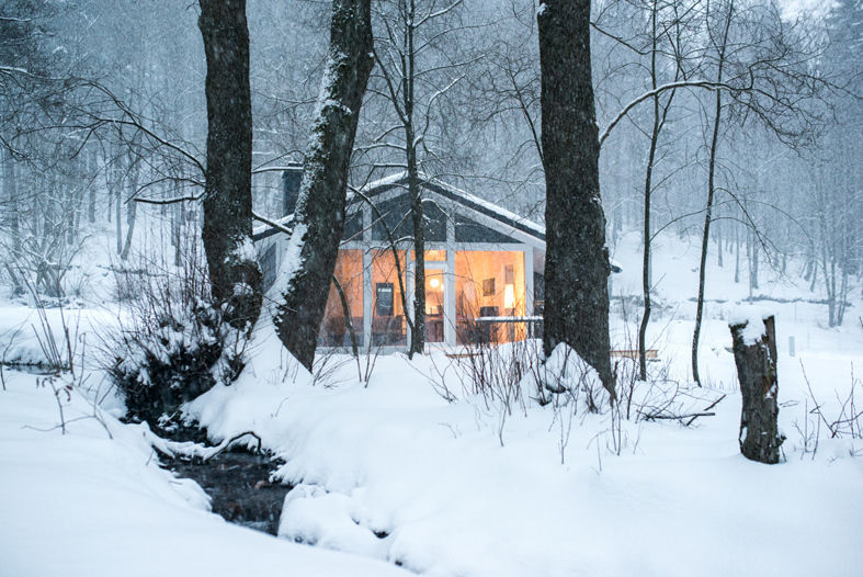 Ferienhaus Lichtung, Ferienhaus Lichtung im grünen Herzen Deutschland Ferienhaus Lichtung im grünen Herzen Deutschland Casas modernas: Ideas, diseños y decoración