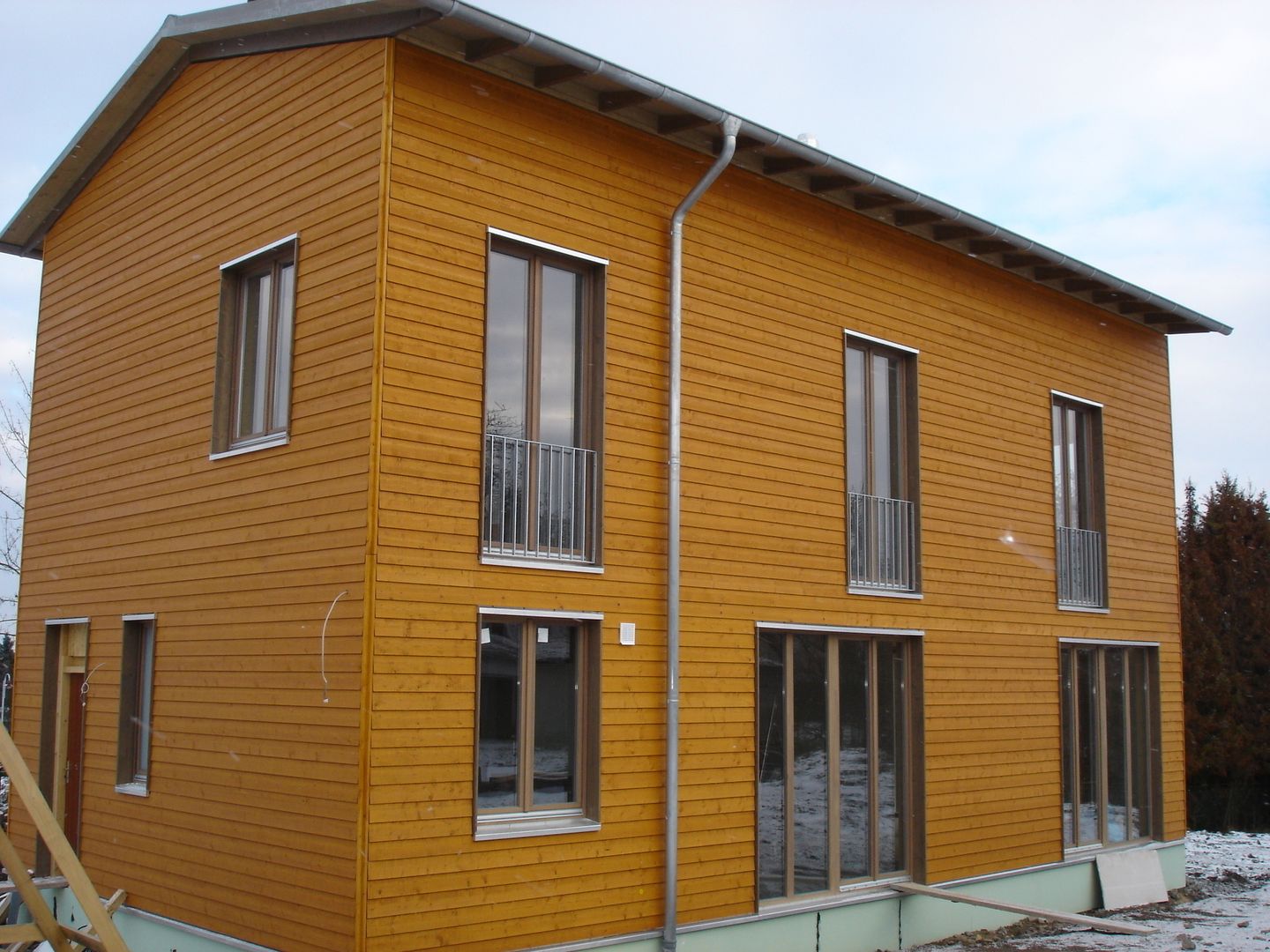 Modern und naturnah: Haus aus Holz Einfamilienhaus in der Eifel, Mendig , PELL Architekten PELL Architekten Windows