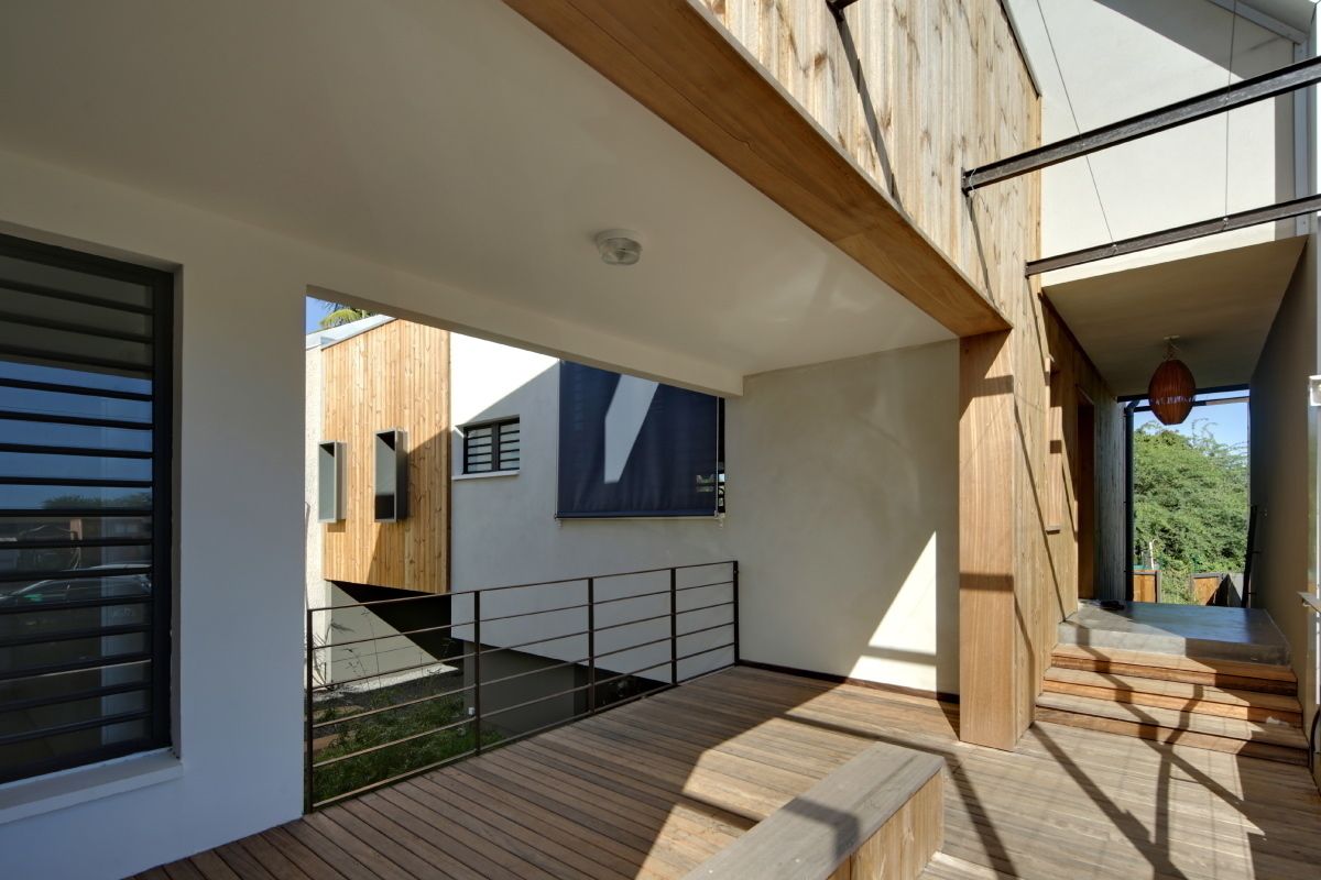 LITTORAL IMMOBILIER, T&T architecture T&T architecture 트로피컬 주택