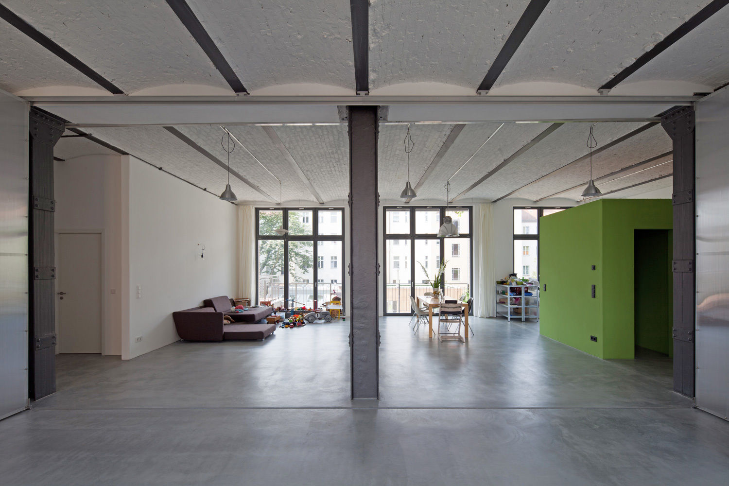 Wohn- und Büroloft, studioinges Architektur und Städtebau studioinges Architektur und Städtebau ห้องนั่งเล่น