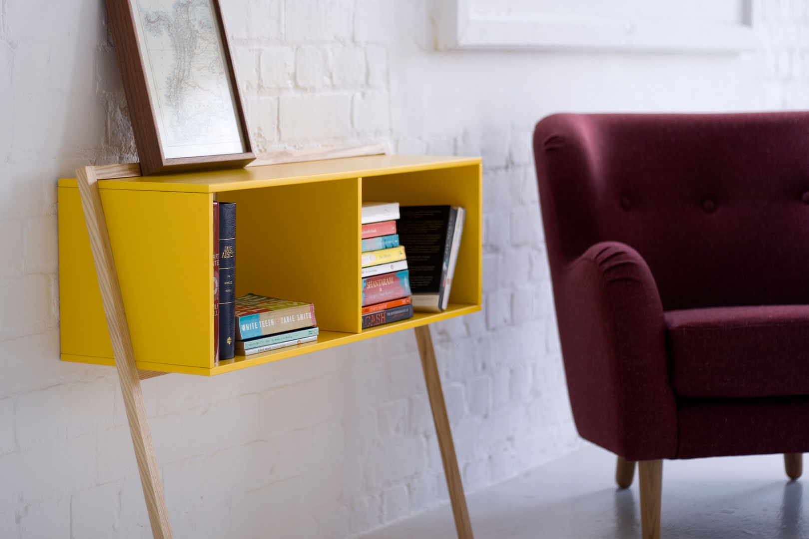 Lean Man Console And Then Design Limited غرفة المعيشة Shelves