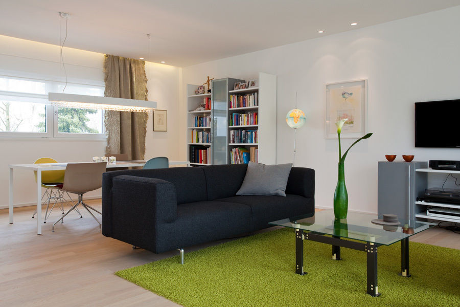 Umbau eines Bungalows aus den 70er Jahren, pur.buero architektur für innen pur.buero architektur für innen Living room