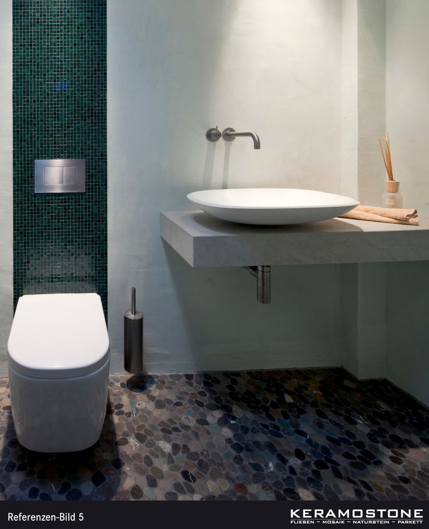 Unsere Referenzen, Keramostone Keramostone Modern style bathrooms Toilets