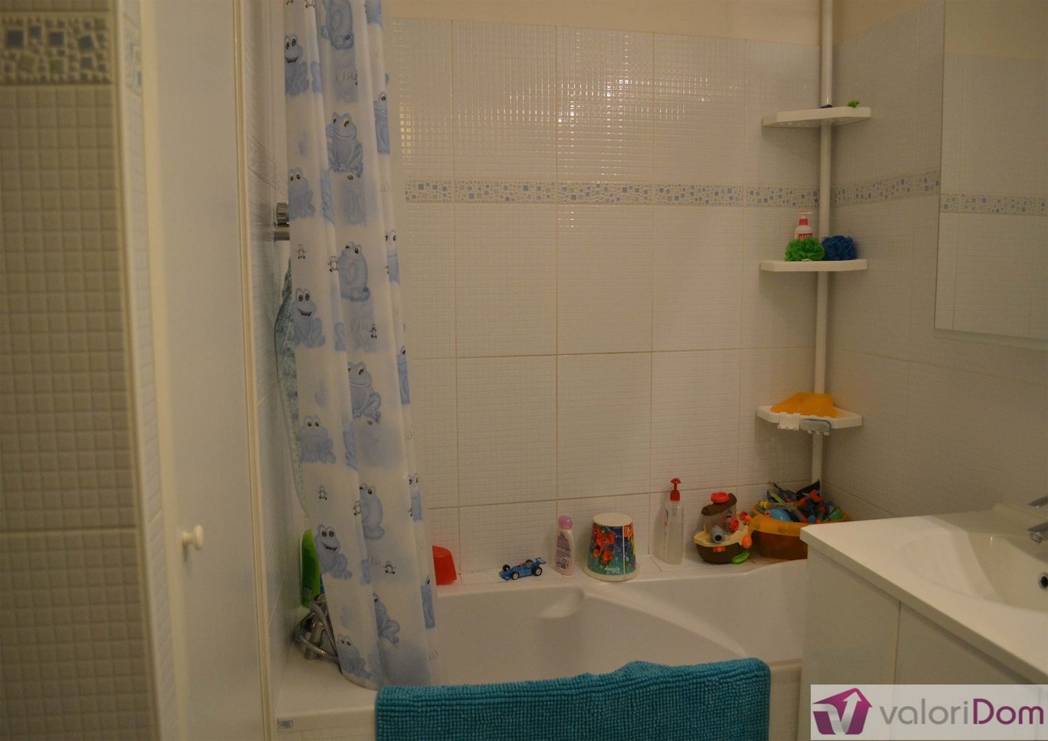 Home staging d'une salle de bain d'enfants Avant VALORIDOM