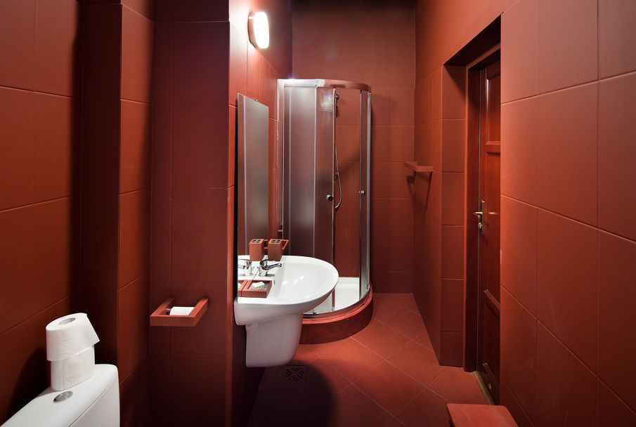 Pokój w Boutique Hoste Patria - Katografika, musk collective design musk collective design Minimalist bathroom