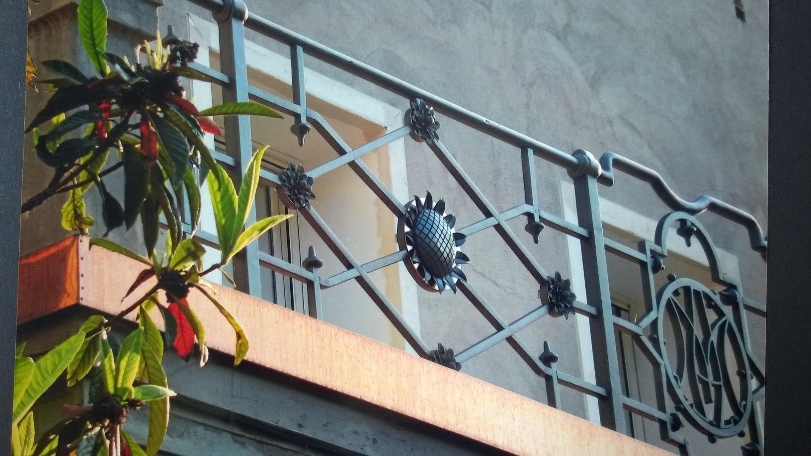 POGGIOLI , La Fucina Artistica Srl La Fucina Artistica Srl Classic style balcony, porch & terrace Iron/Steel