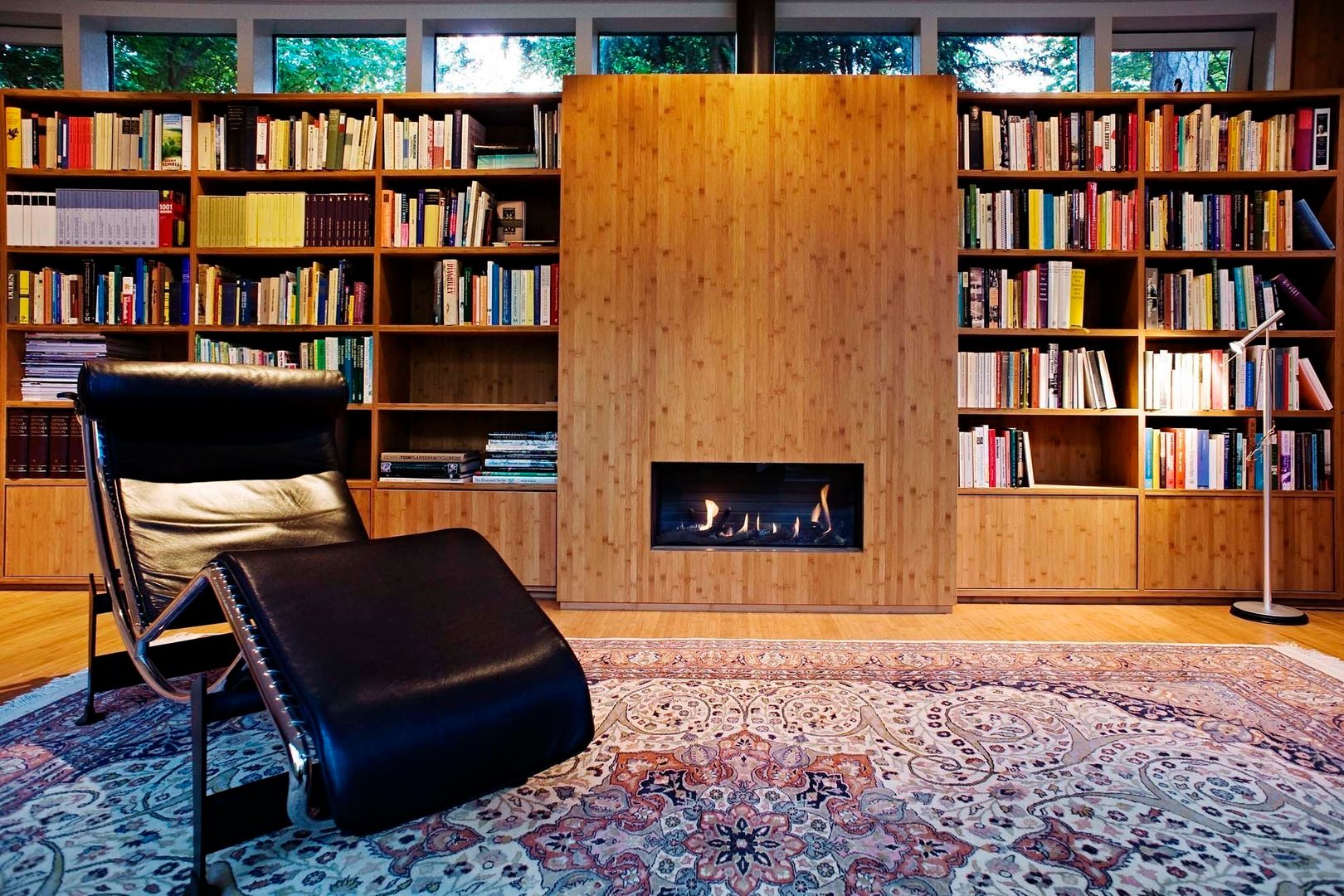 homify Modern Study Room and Home Office