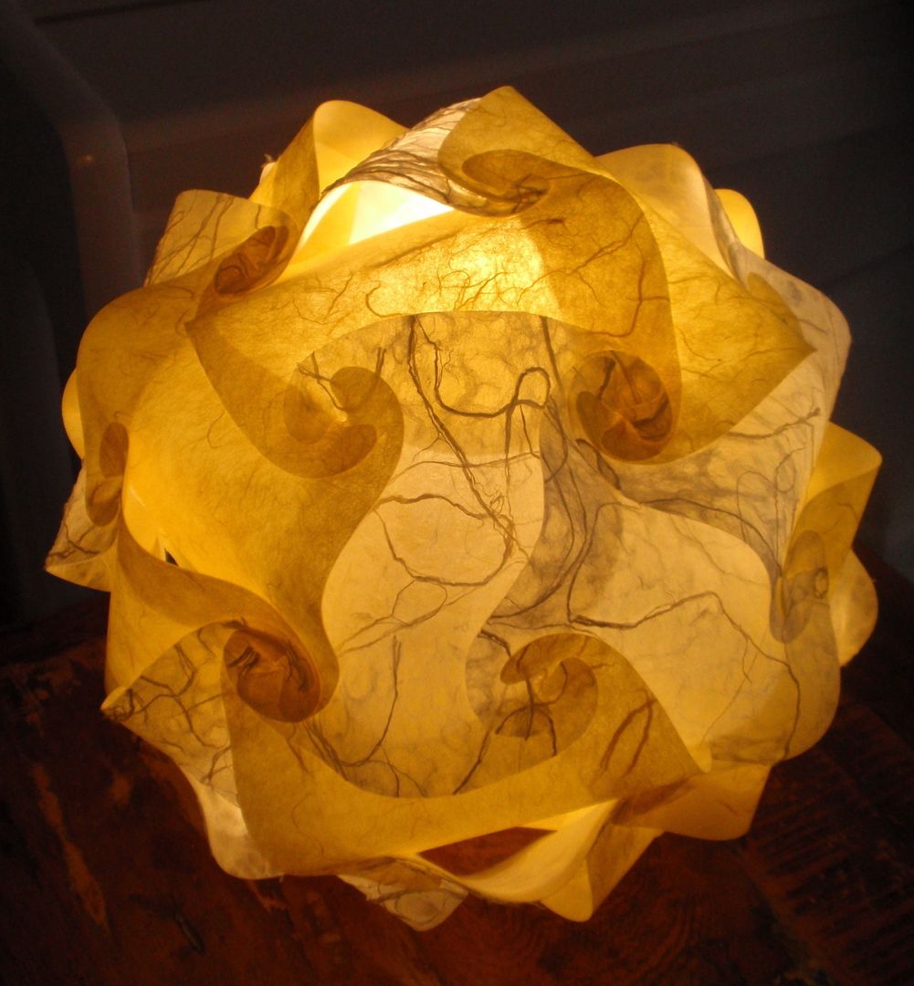 handgefertigte Designerlampen in drei Größen und als Boden oder Deckenlampe, Zappies Zappies オリジナルデザインの リビング 照明