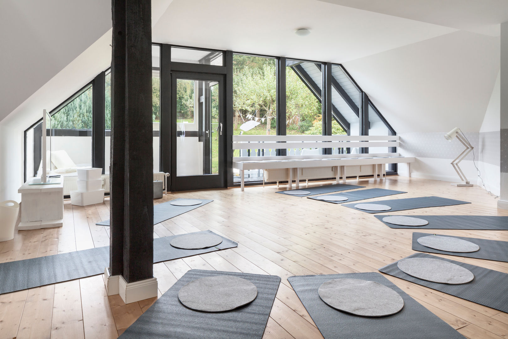 Raum für Yoga, Workshops, Seminare, Gruppenarbeit Bleibe Gewerbeflächen Hotels