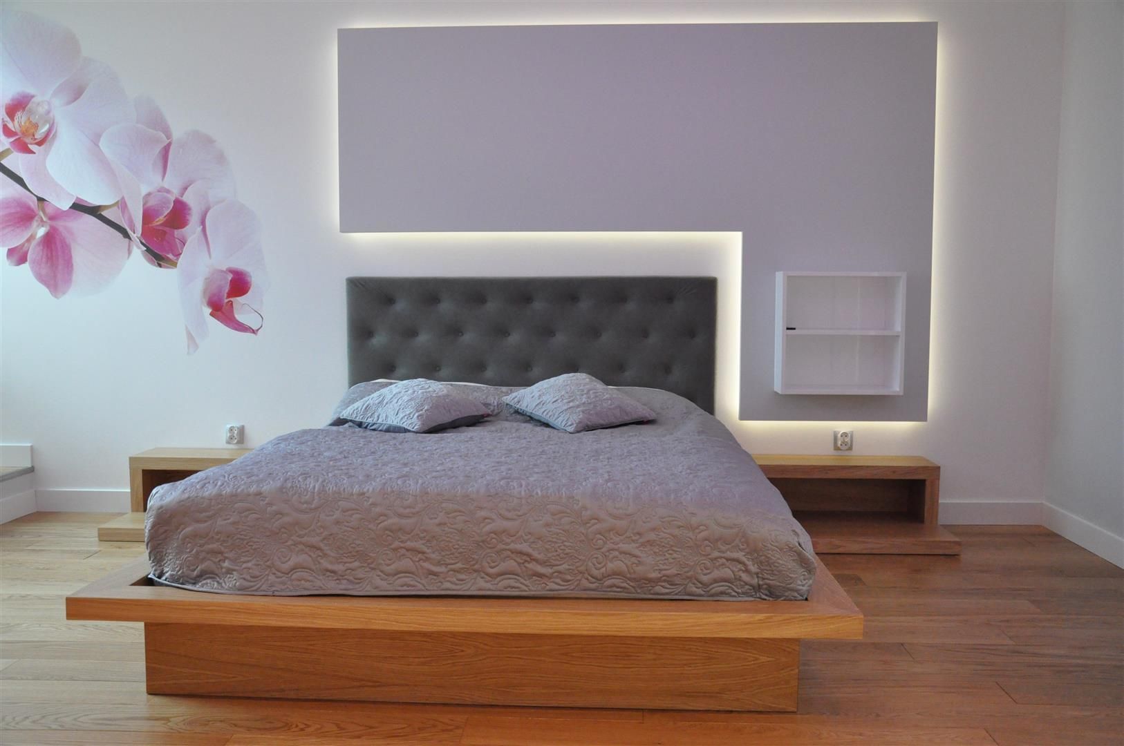 sypialnia prywatna Tarna Design Studio Minimalistyczna sypialnia