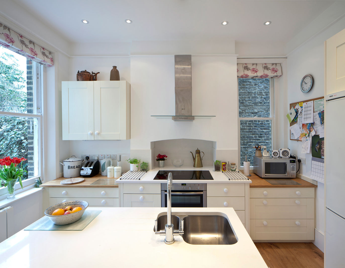 Remodelled kitchen in double-fronted Dulwich house, Circumflex Chartered Architects Circumflex Chartered Architects مطبخ