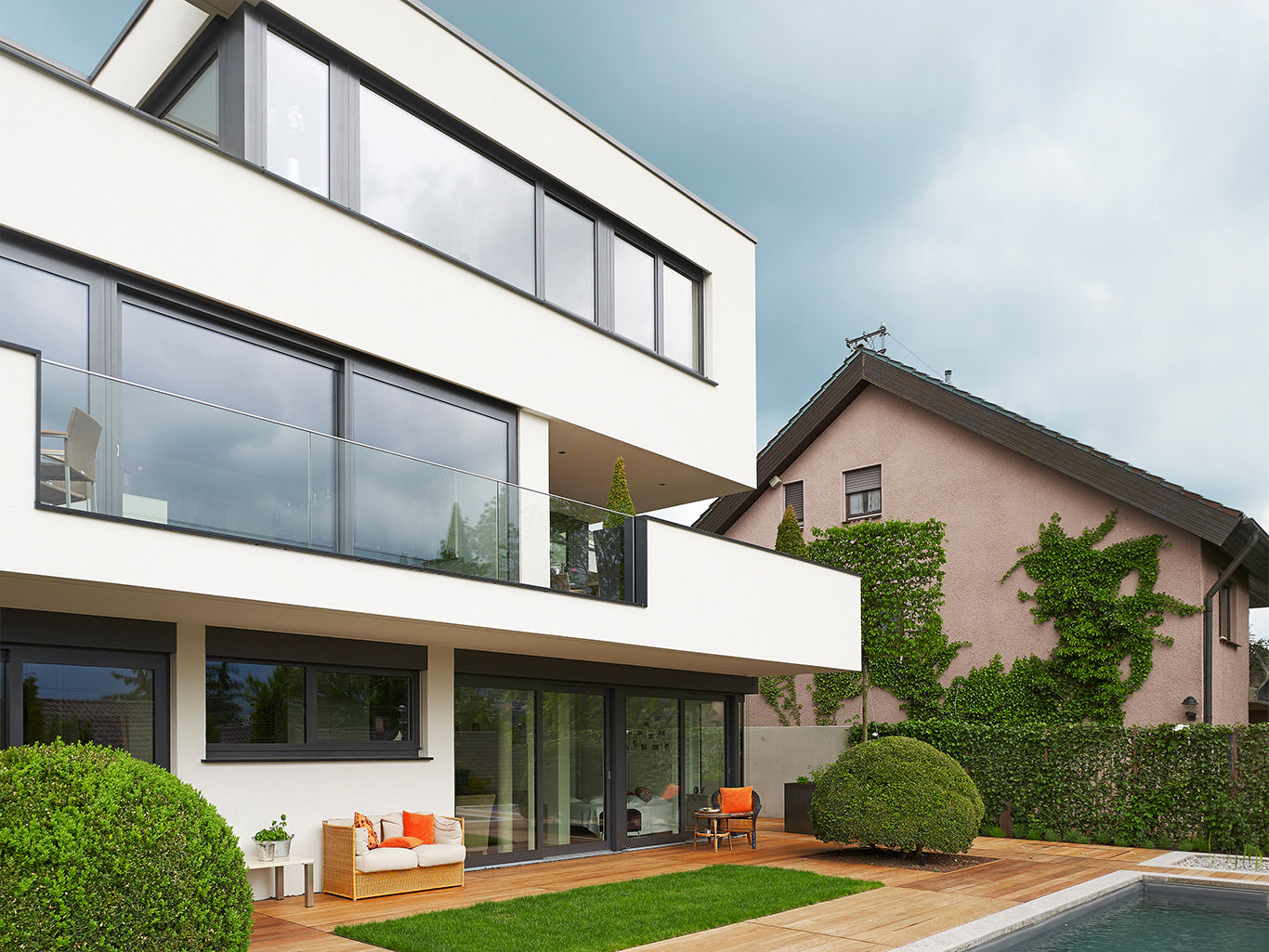 HAUS IN WEIL DER STADT, AMP Architekten AMP Architekten Casas de estilo minimalista