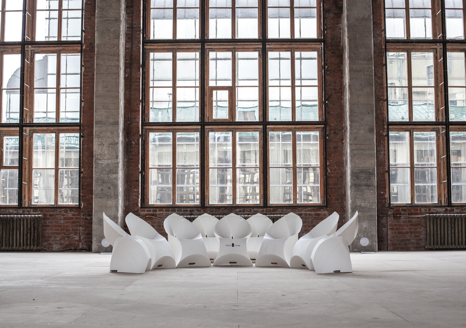 Flux Chairs, Flux Furniture Flux Furniture Balcones y terrazas modernos: Ideas, imágenes y decoración Muebles