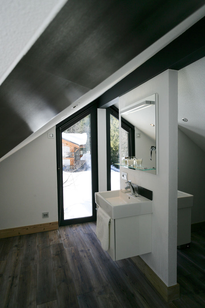 Chalet Piolet, Chevallier Architectes Chevallier Architectes Modern bathroom