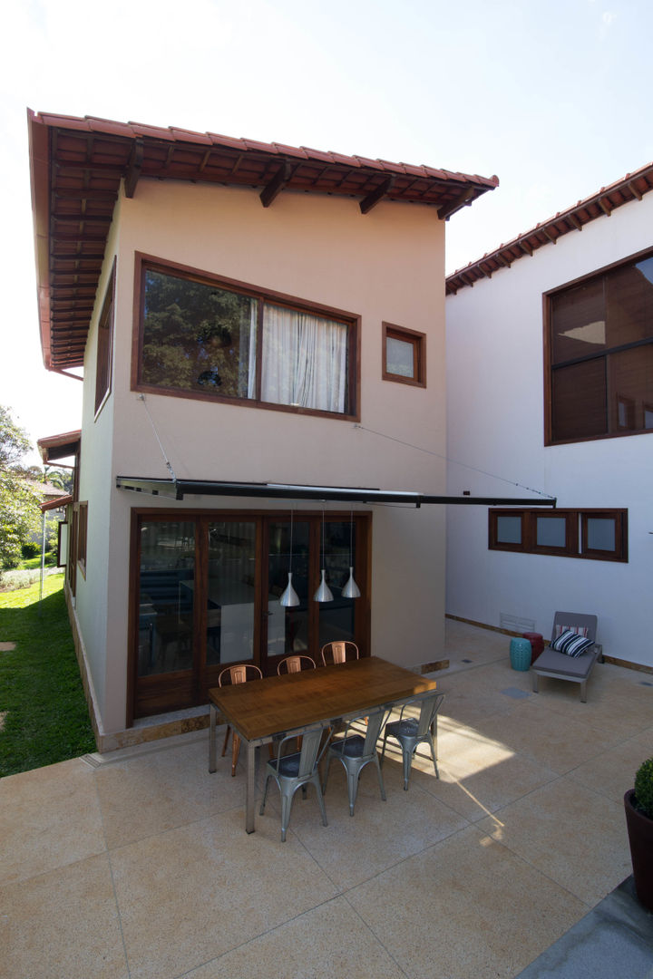 CASA RETIRO DAS PEDRAS, Mutabile Arquitetura Mutabile Arquitetura Casa rurale