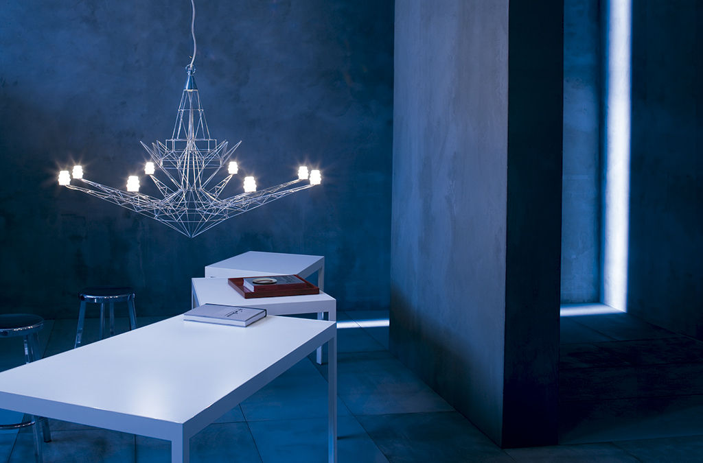 Lámpara Lightweight de Foscarini homify Salas modernas Iluminación