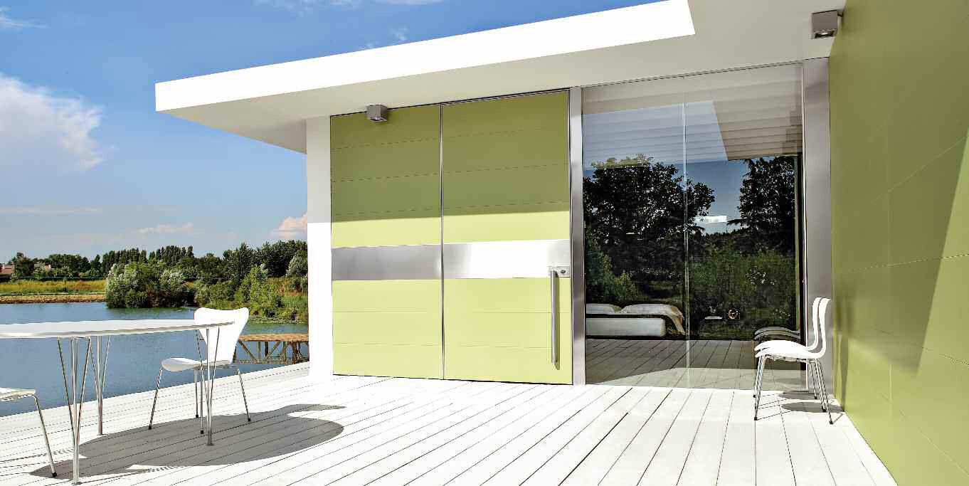 Puertas Oikos Timberplan Puertas y ventanas de estilo moderno