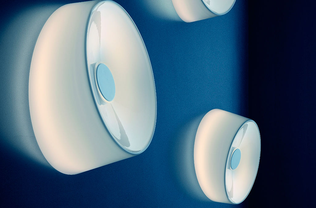 Lámpara Lumiere XXL + XXS pared / techo de Foscarini homify Salones de estilo moderno Iluminación
