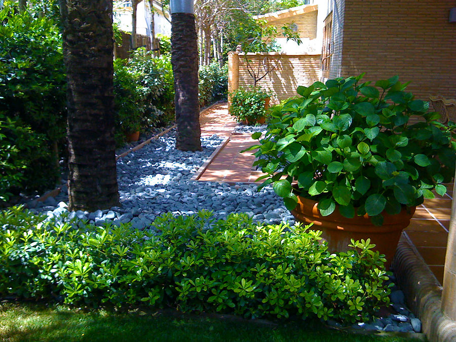 Gregal Wind, Estudio de paisajismo 2R PAISAJE Estudio de paisajismo 2R PAISAJE Mediterranean style garden