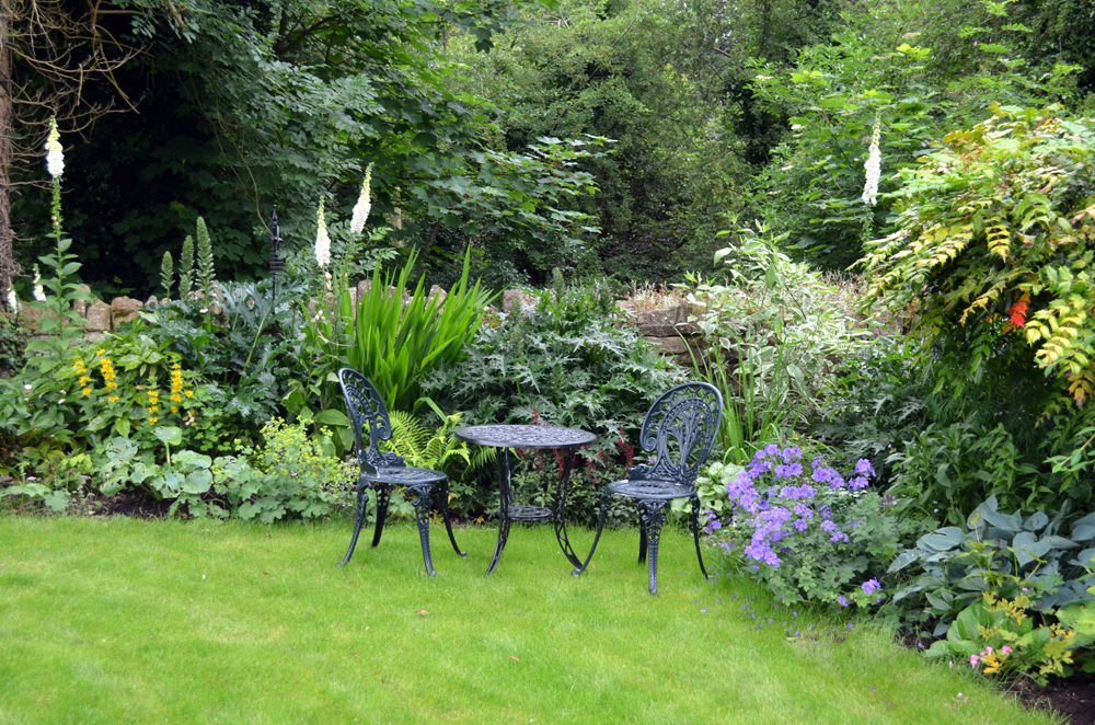 A garden on the riverbank Susan Dunstall Landscape & Garden Design