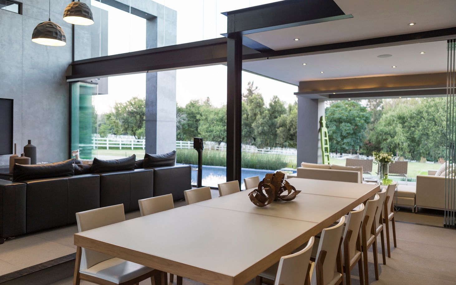 House in Blair Atholl, Nico Van Der Meulen Architects Nico Van Der Meulen Architects Modern dining room