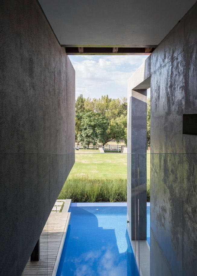 House in Blair Atholl, Nico Van Der Meulen Architects Nico Van Der Meulen Architects مسبح