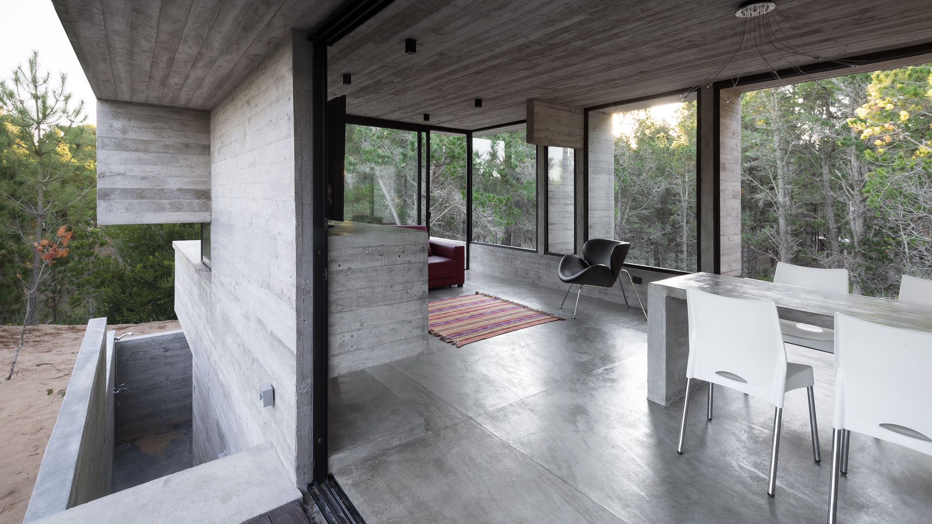 WEIN HOUSE Besonías Almeida arquitectos غرفة السفرة