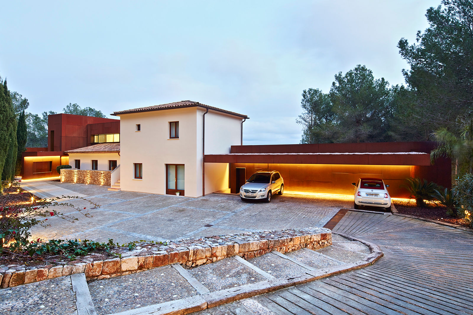 homify Mediterrane garage