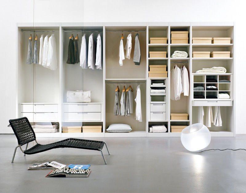 Atlante Walk In Wardrobe by EmmeBi Campbell Watson Modern Dressing Room Wardrobes & drawers