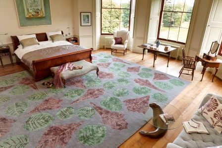 Deirdre Dyson AUTUMN LEAVES (Bespoke variant) hand knotted wool and silk rug Deirdre Dyson Carpets Ltd Chambre classique