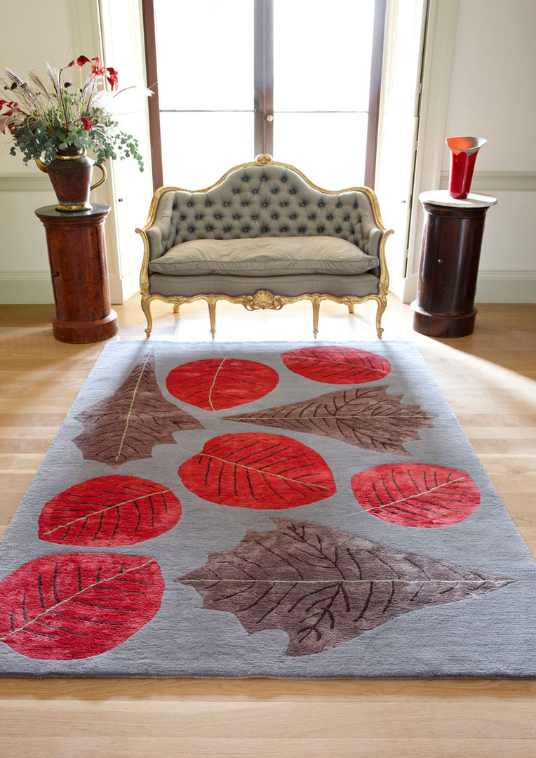 Deirdre Dyson AUTUMN LEAVES hand knotted wool and silk rug Deirdre Dyson Carpets Ltd Ruang Keluarga Klasik