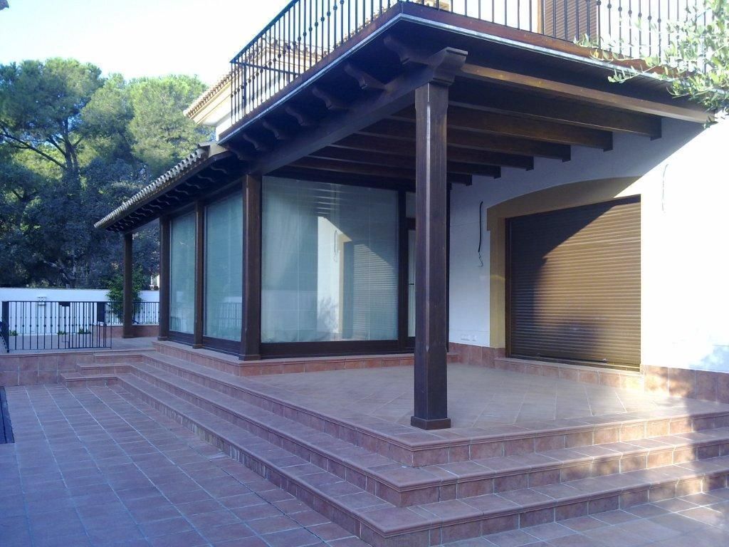 Pérgola Aiparquet Jardines de estilo rústico Marquesinas, toldos e invernaderos