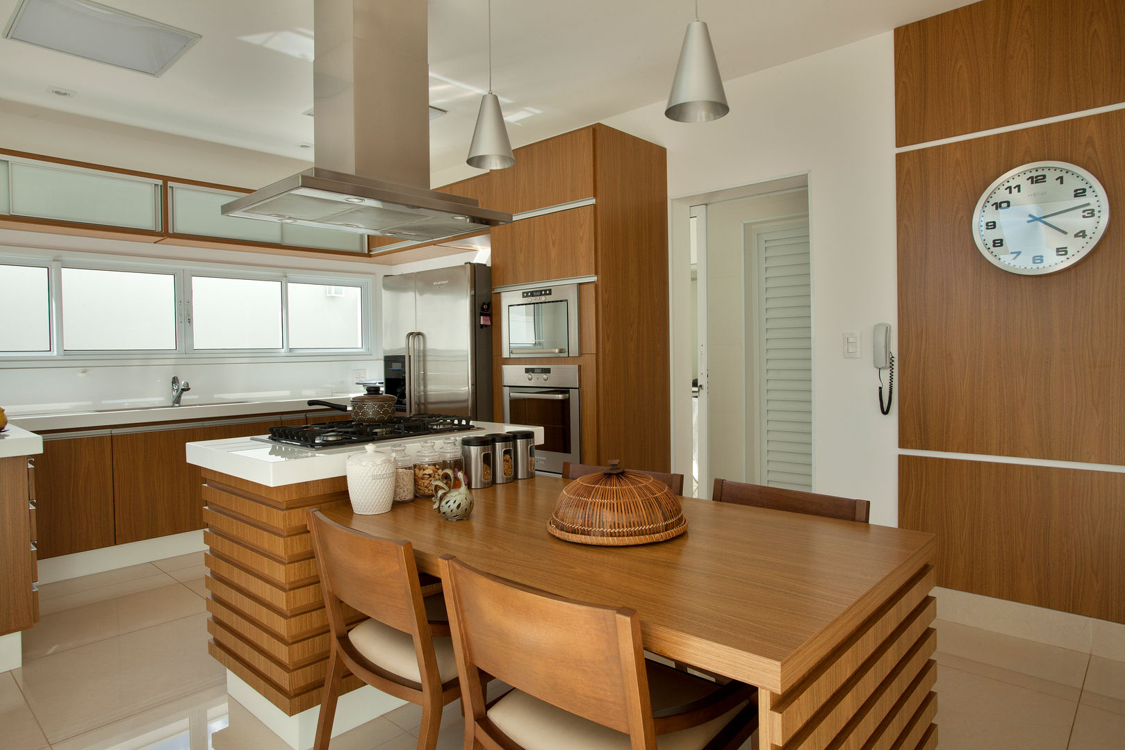 homify Modern kitchen