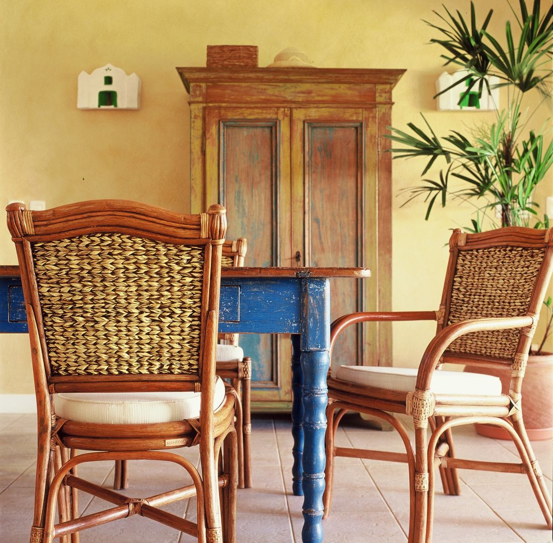 homify Rustic style dining room