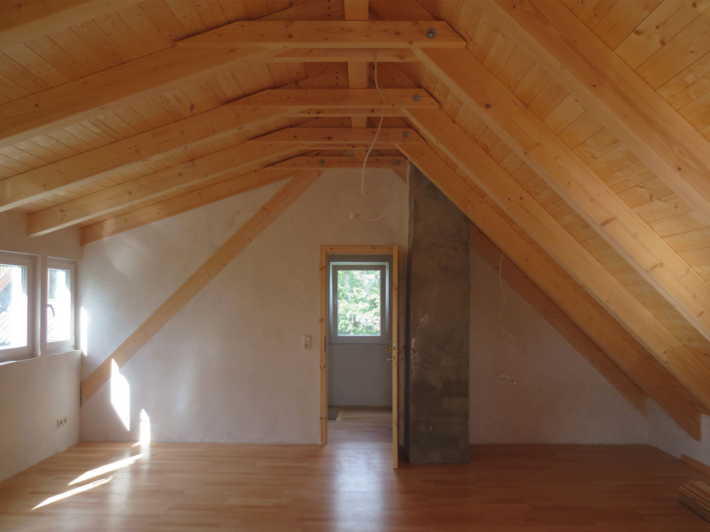Sommerhaus mit neuem Dachgeschoss, Andreßen Architekten Andreßen Architekten Scandinavian style bedroom