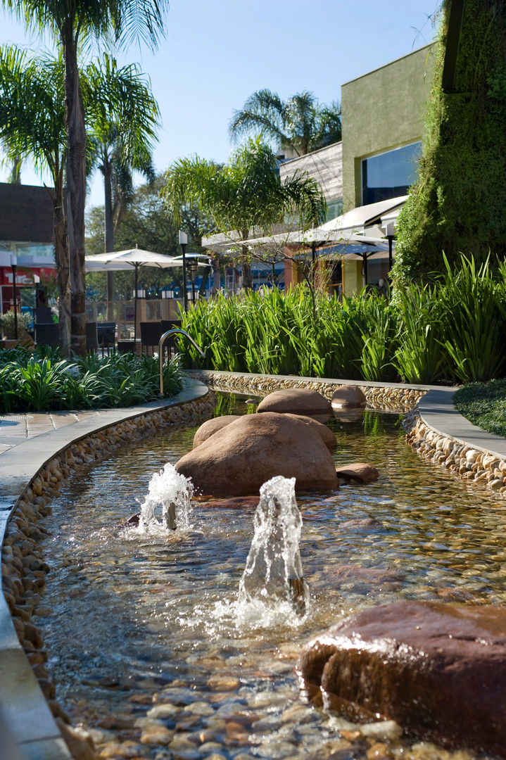 Paseo Zona Sul , Tellini Vontobel Arquitetura Tellini Vontobel Arquitetura Commercial spaces Shopping Centres