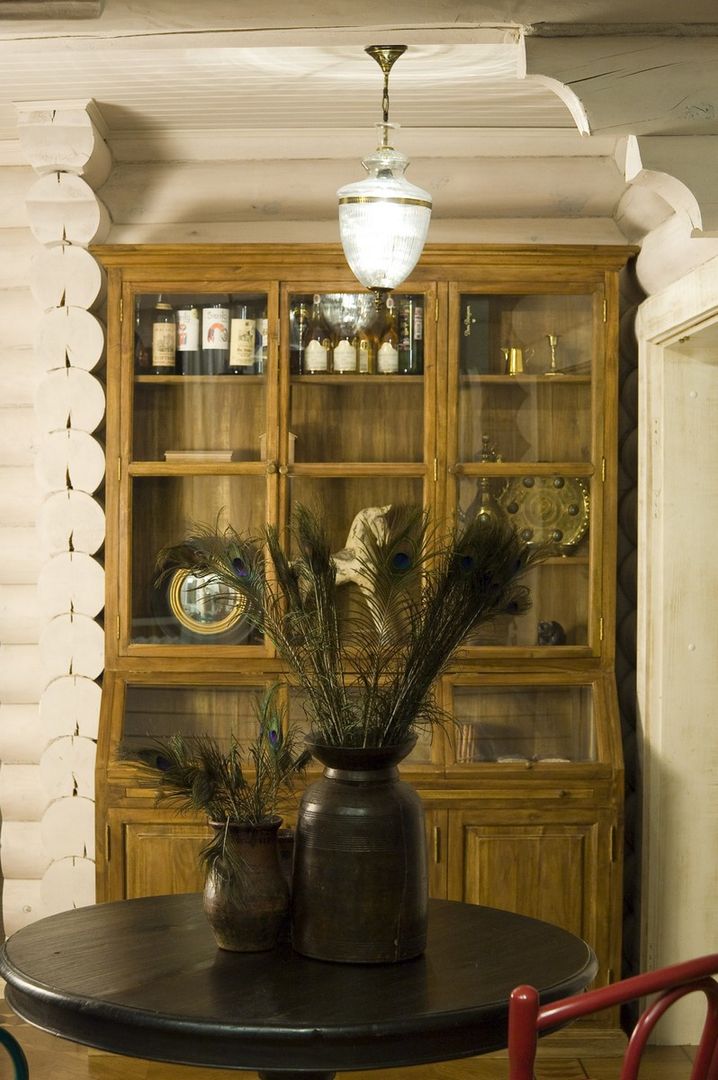 Дача в Осташково, Irina Tatarnikova Irina Tatarnikova Living room Cupboards & sideboards