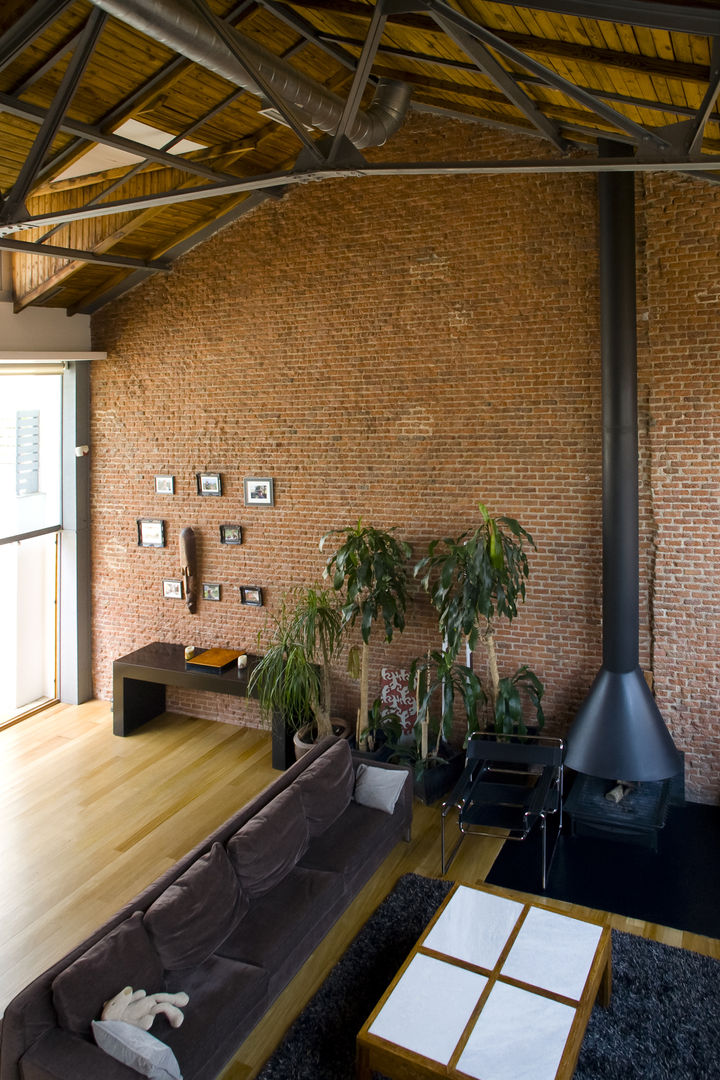 Loft ATOCHA. Madrid, Beriot, Bernardini arquitectos Beriot, Bernardini arquitectos Salas de estar industriais