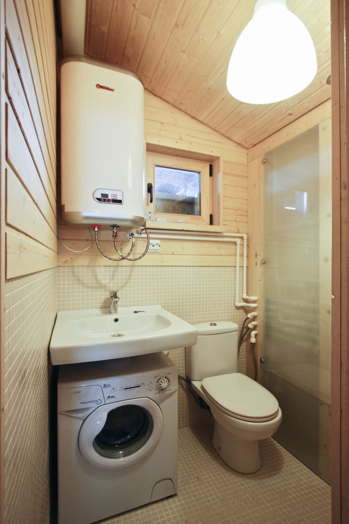 ДубльДом, BIO - architectural Bureau of Ivan Ovchinnikov BIO - architectural Bureau of Ivan Ovchinnikov Scandinavian style bathroom