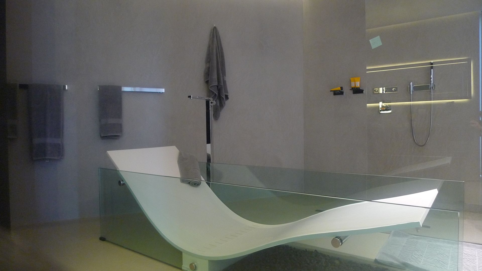 Vivienda en Roca Llisa, Ibiza, Ivan Torres Architects Ivan Torres Architects Bathroom Bathtubs & showers