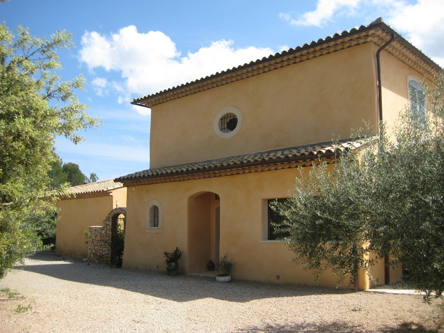 MAISON ZEN DANS LE VAR, cecile Aubert architecte dplg cecile Aubert architecte dplg Mediterrane Häuser