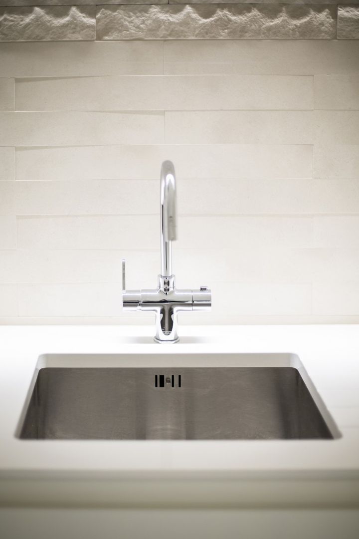 The White House, reForm Architects reForm Architects Kitchen Sinks & taps