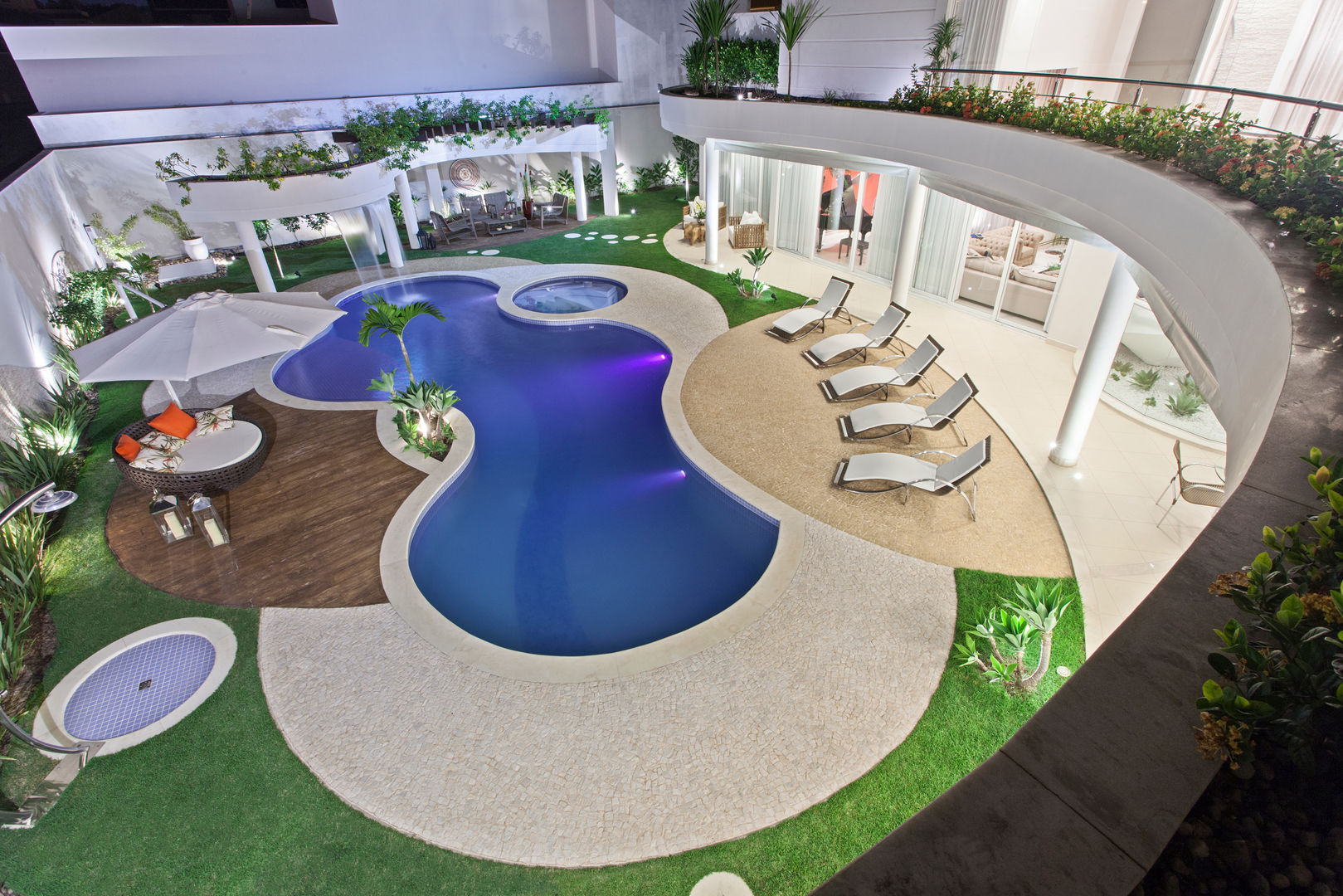 homify Piscinas modernas