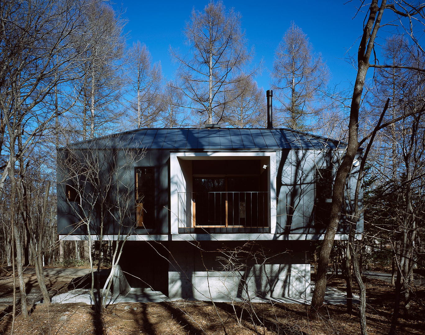 K-VILLA / 北軽井沢の別荘, 森吉直剛アトリエ/MORIYOSHI NAOTAKE ATELIER ARCHITECTS 森吉直剛アトリエ/MORIYOSHI NAOTAKE ATELIER ARCHITECTS Casas de estilo minimalista