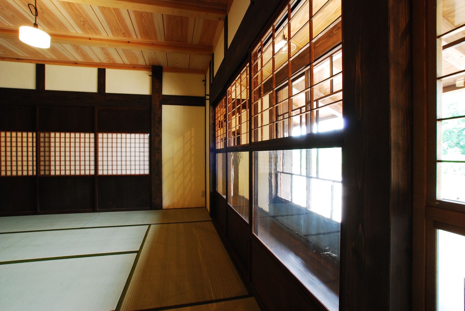 京建具の家, WOOD PRO WOOD PRO Portas e janelas clássicas