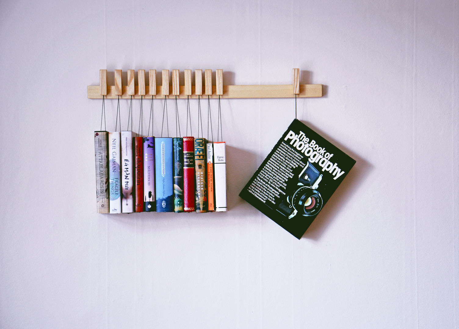 Book rack in Ash, agustav agustav Salas de estar minimalistas Estantes