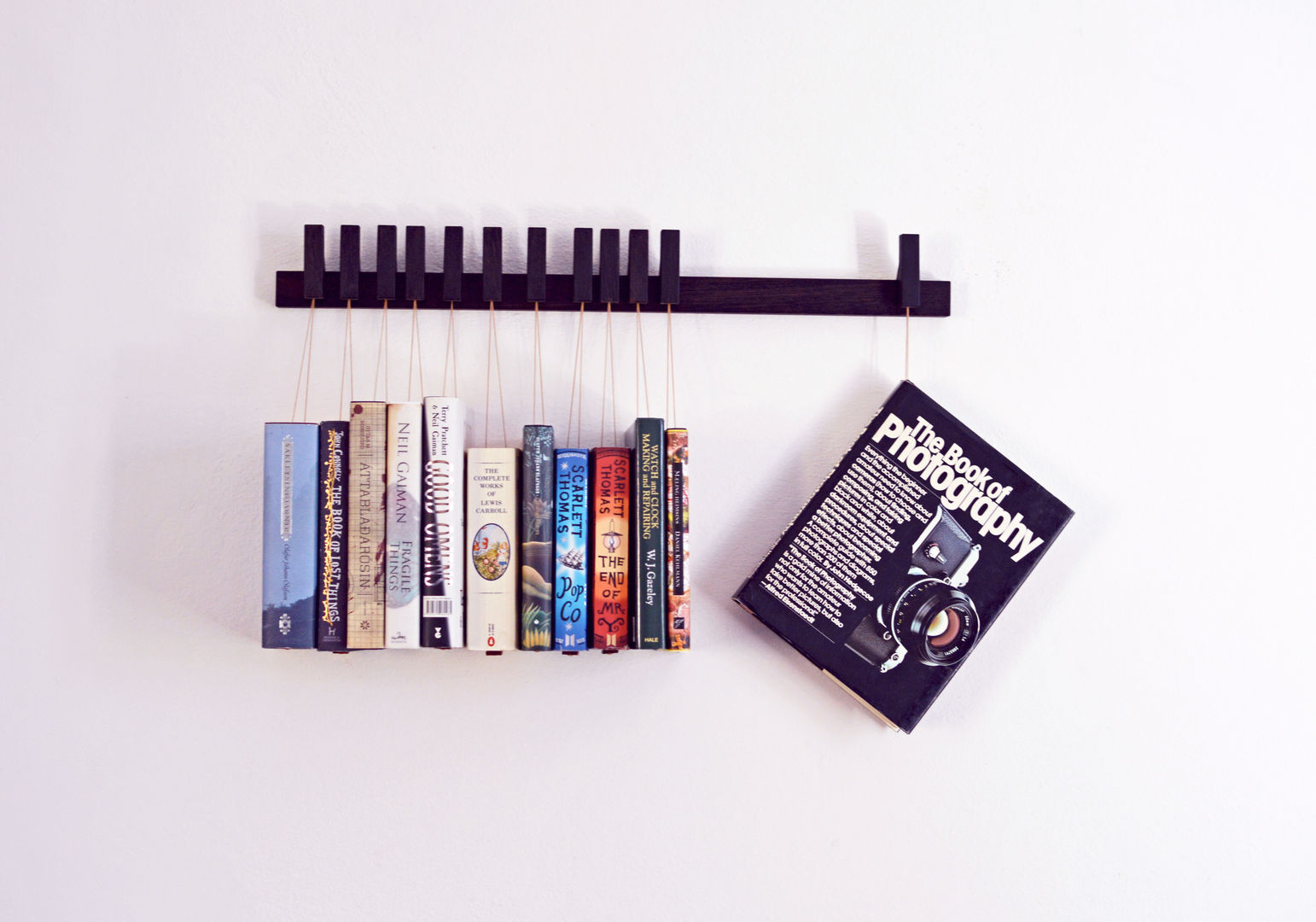 Book rack in Wenge, agustav agustav Гостиная в стиле модерн Полки