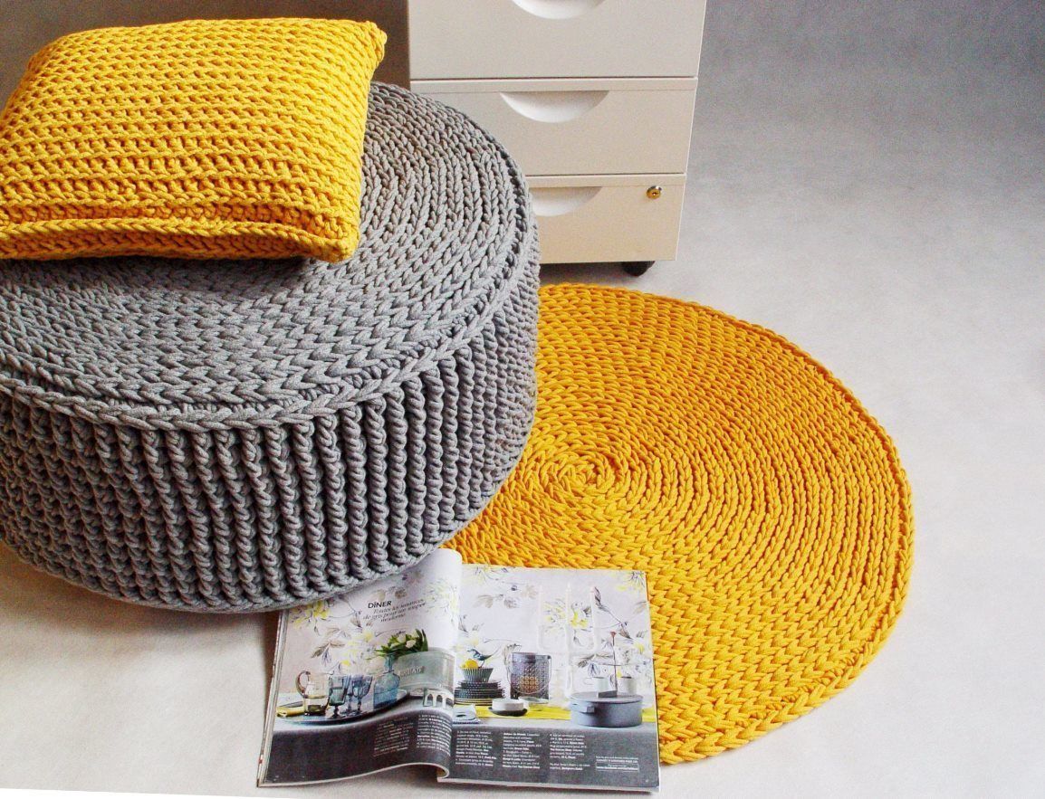 Handmade crochet rug, crochet carpet, round rug, knitted carpet, knitted rug, model COPENHAGEN color 21 and pouf model CATANIA RENATA NEKRASZ art & design Vloeren Vloerbedekking en kleden